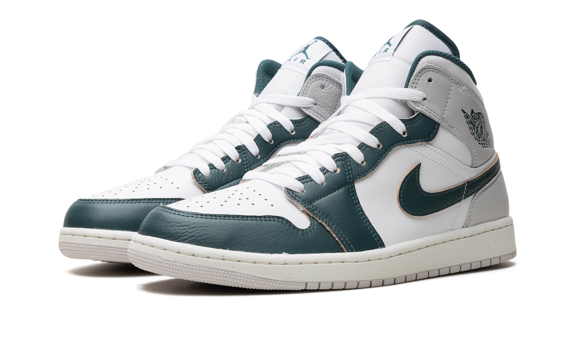 Air Jordan 1 Mid "Oxidized Green" FQ7720 103