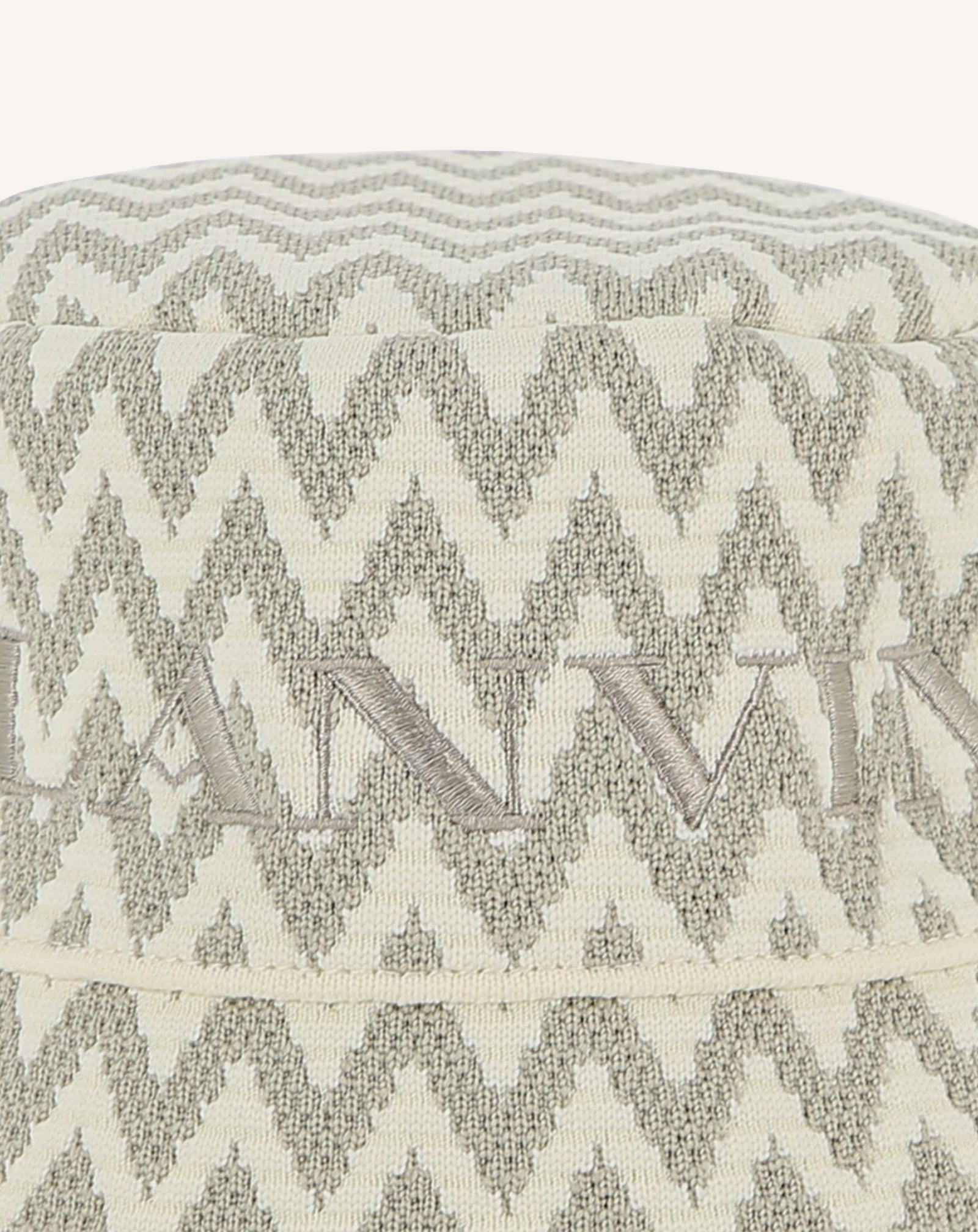 LANVIN BUCKET HAT IN KNIT WITH CURB MOTIF