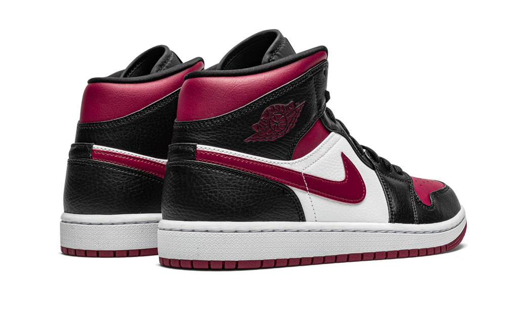 Air Jordan 1 Mid "Bred Toe" 554724 066