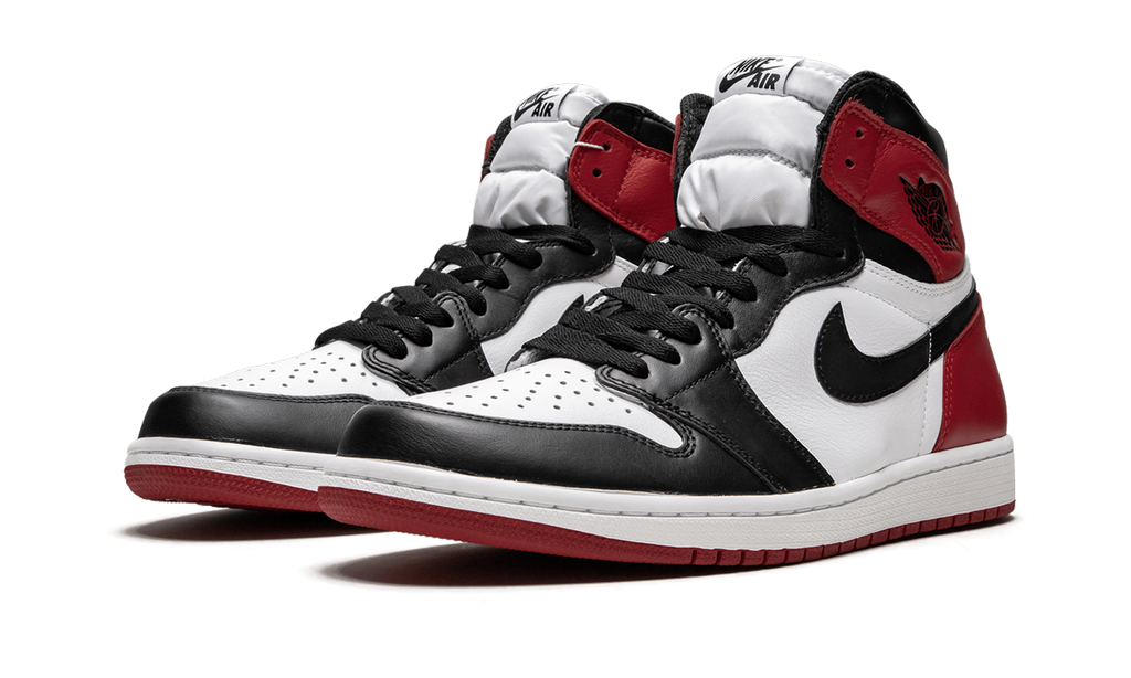 Air Jordan 1 Retro High OG "Black Toe 2016" 555088 125