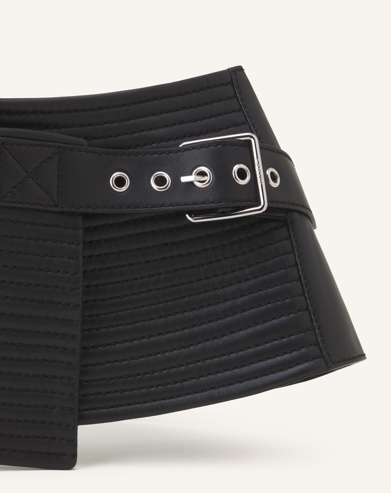 WIDE LEATHER BELT
