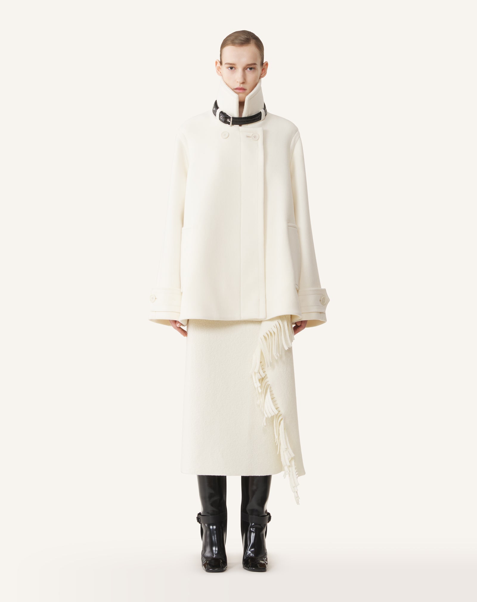 SHORT WOOL COAT WITH STAND-UP COLLAR