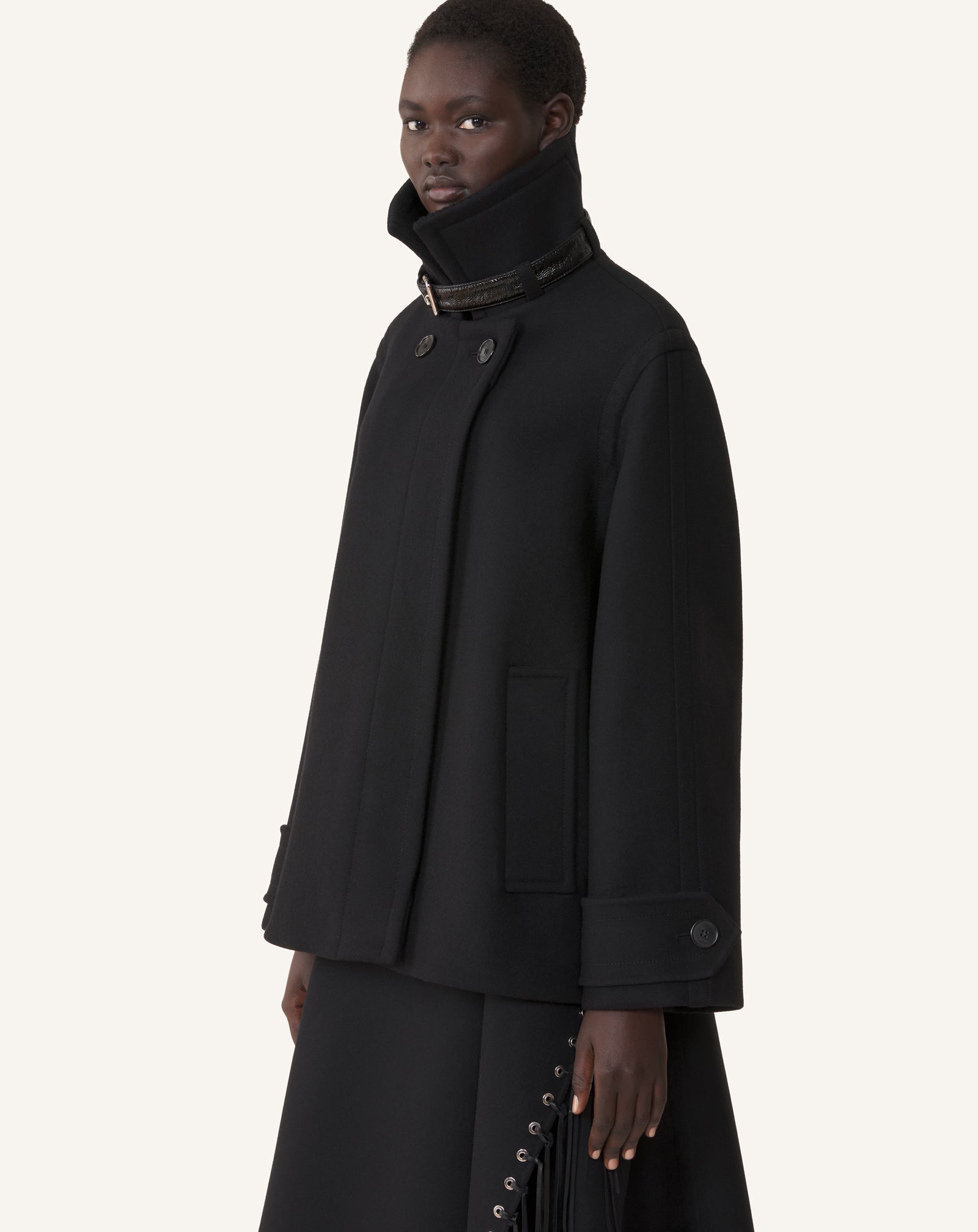 SHORT WOOL COAT WITH STAND-UP COLLAR