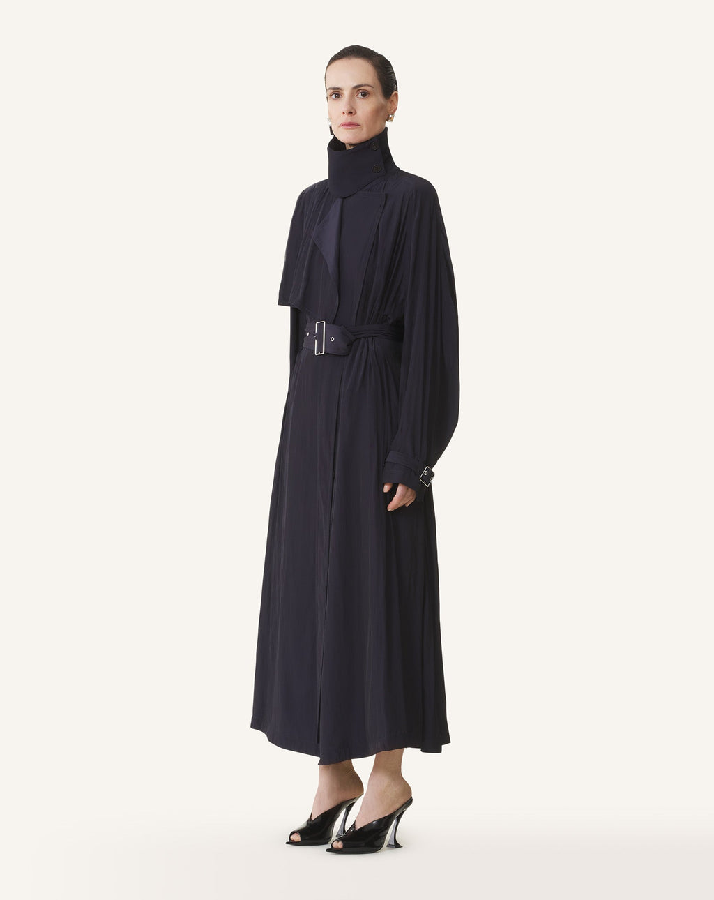 FLOWING TRENCH IN CHARMEUSE