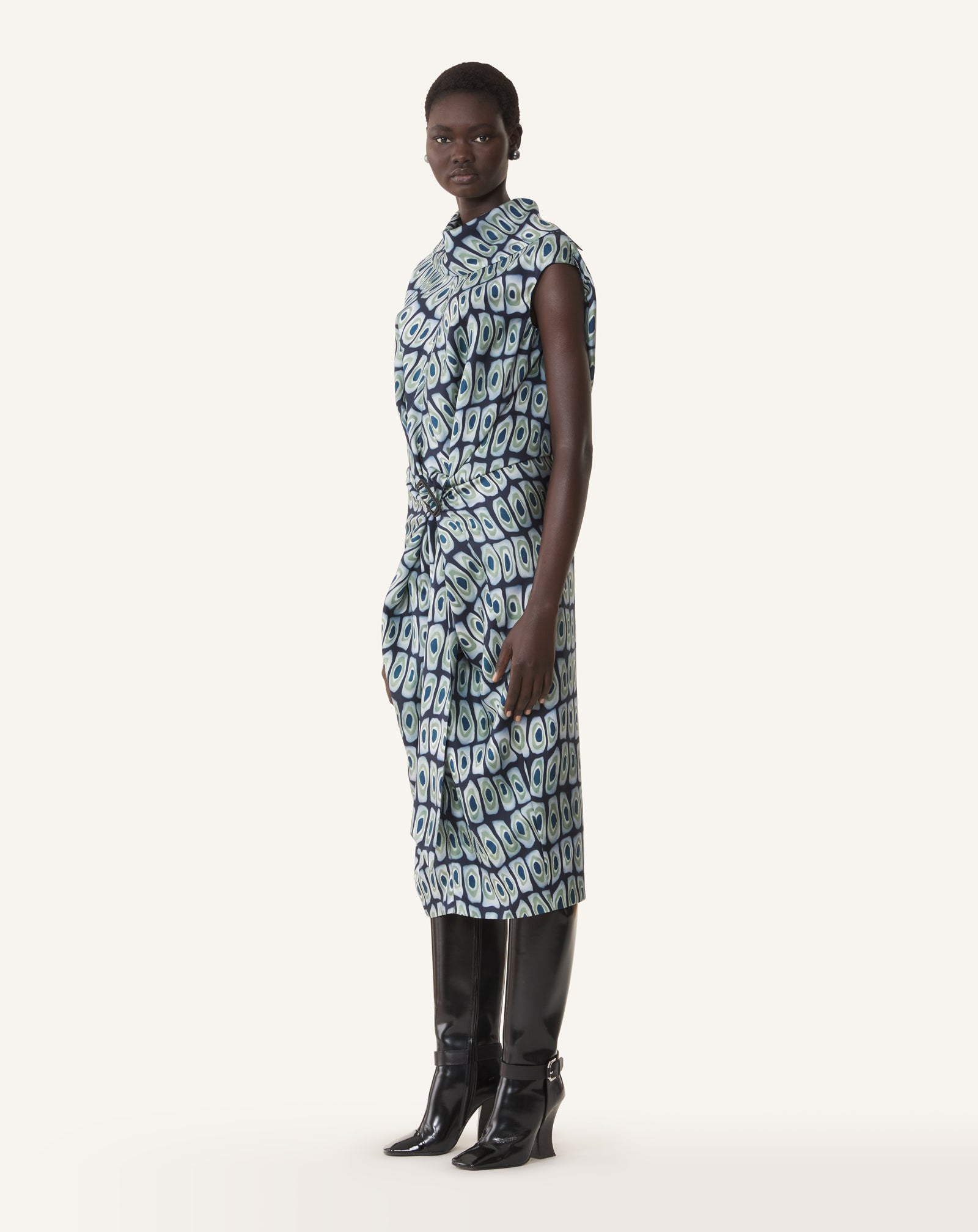 PRINTED CAPE DRESS IN SILK