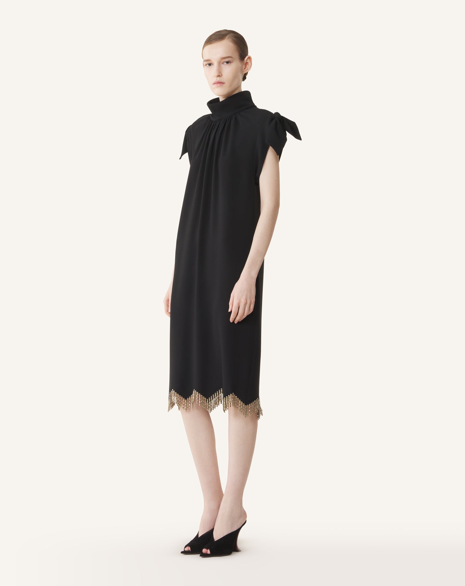 EMBROIDERED BOW DRESS IN SABLÉ