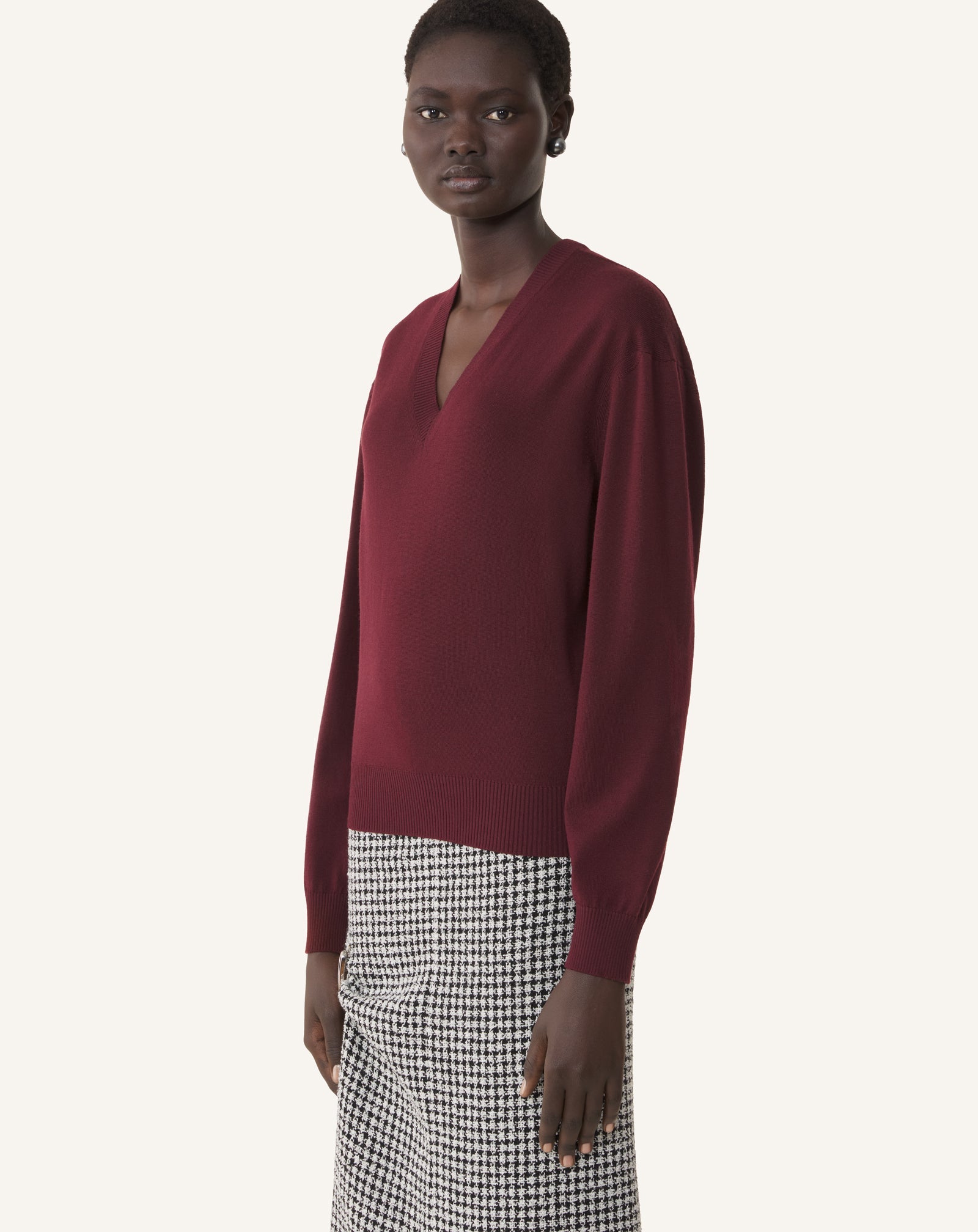V-NECK MERINO SWEATER WITH GROSGRAIN DETAIL