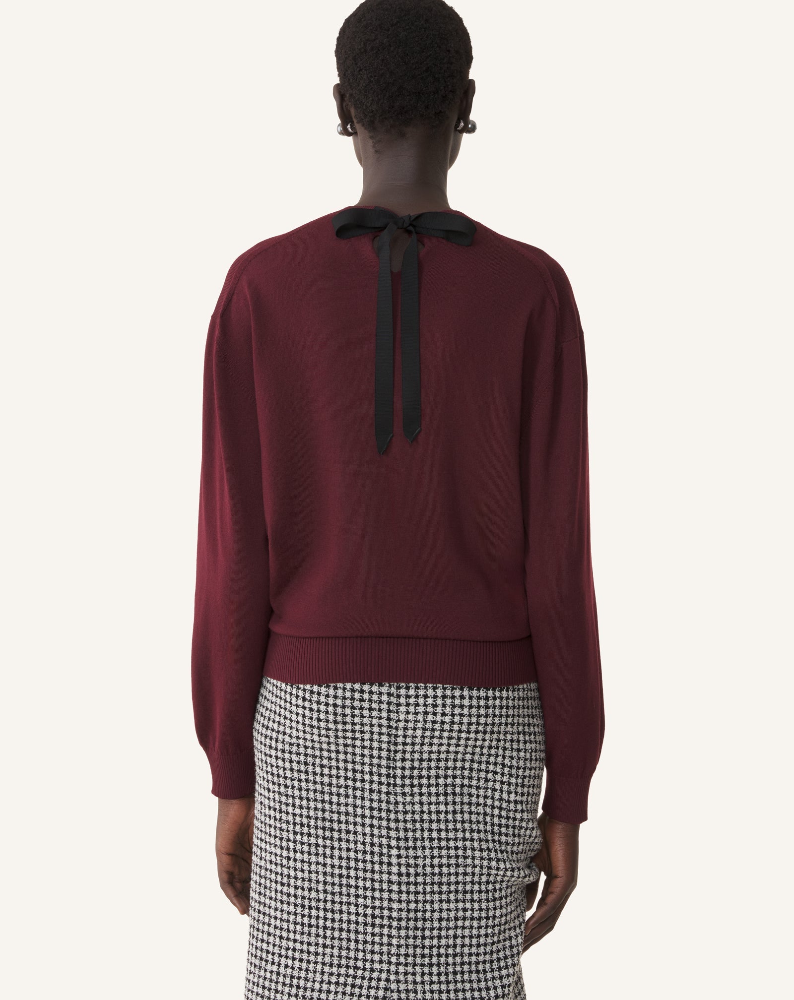 V-NECK MERINO SWEATER WITH GROSGRAIN DETAIL