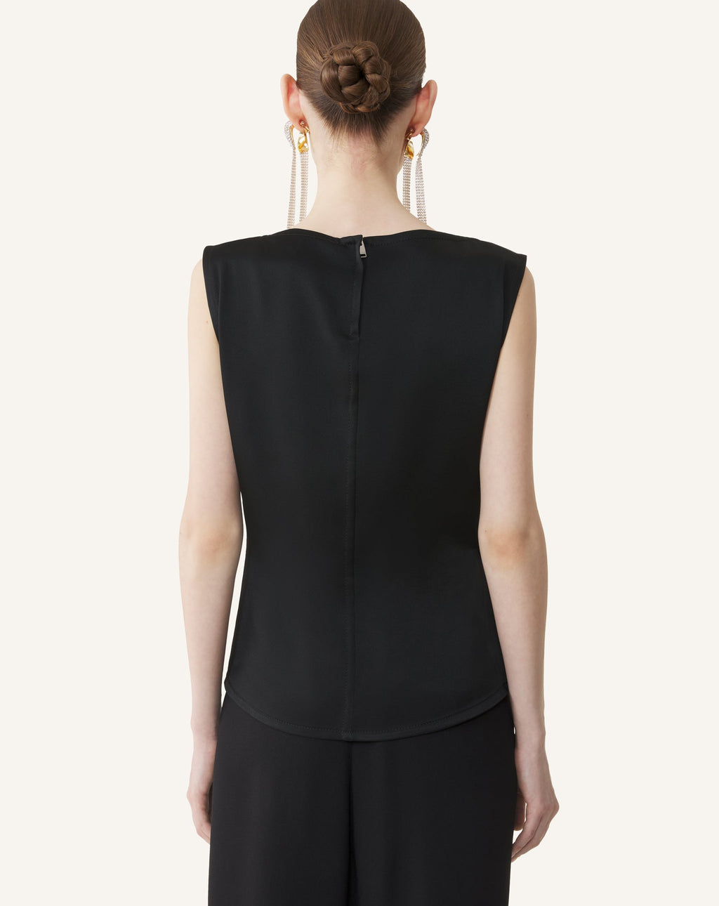 SLEEVELESS BUTTON-DOWN TOP IN SATIN