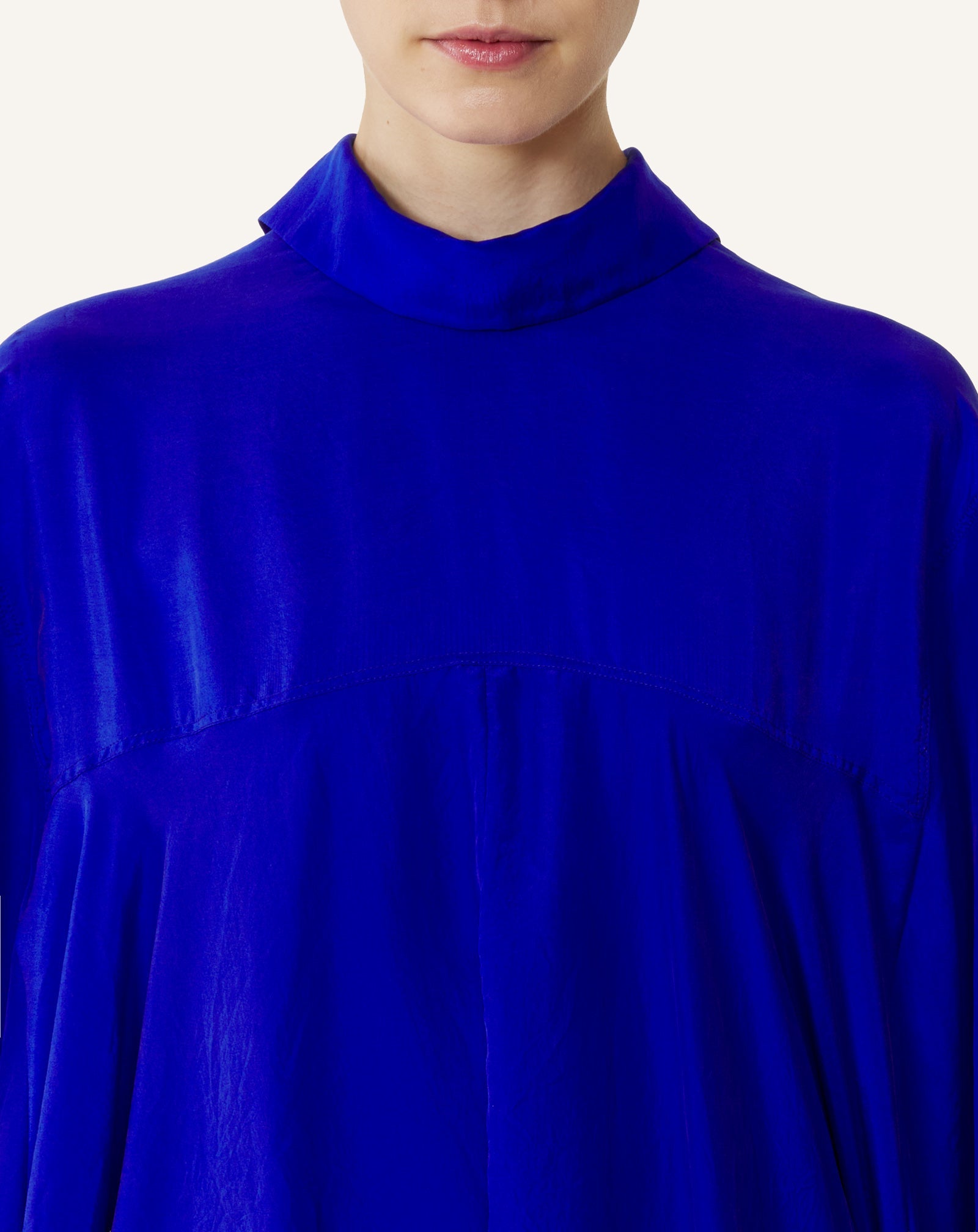 SILK LOOSE-FIT TOP