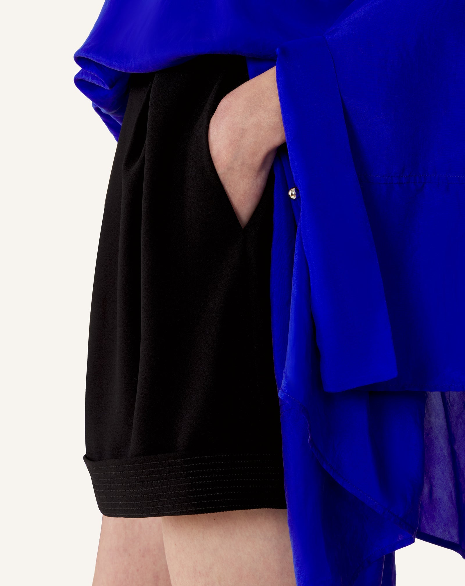 SILK LOOSE-FIT TOP