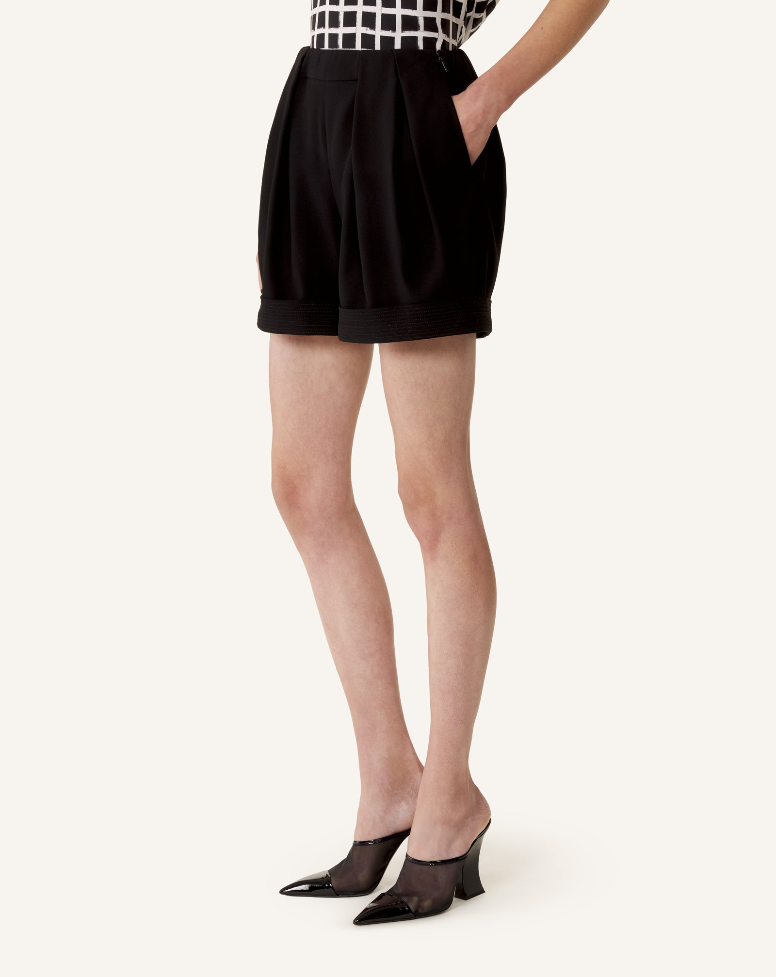 CREPE SHORTS