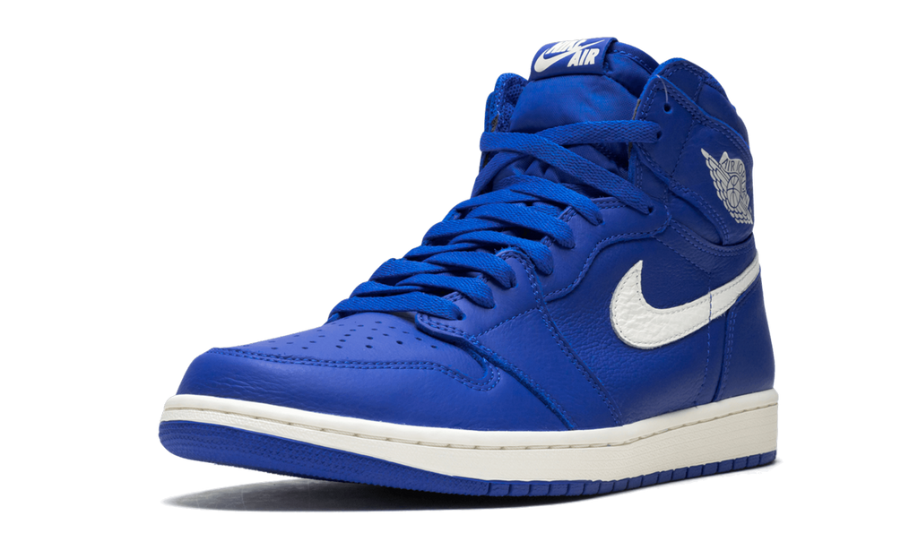 Air Jordan 1 Retro High OG "Hyper Royal" 555088 401