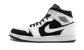 Air Jordan 1 Mid "Tuxedo" 554724 113