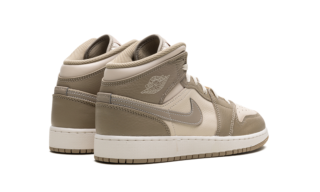 Air Jordan 1 Mid GS "Legend Brown" HF4781 203