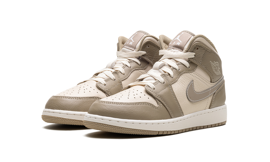 Air Jordan 1 Mid GS "Legend Brown" HF4781 203