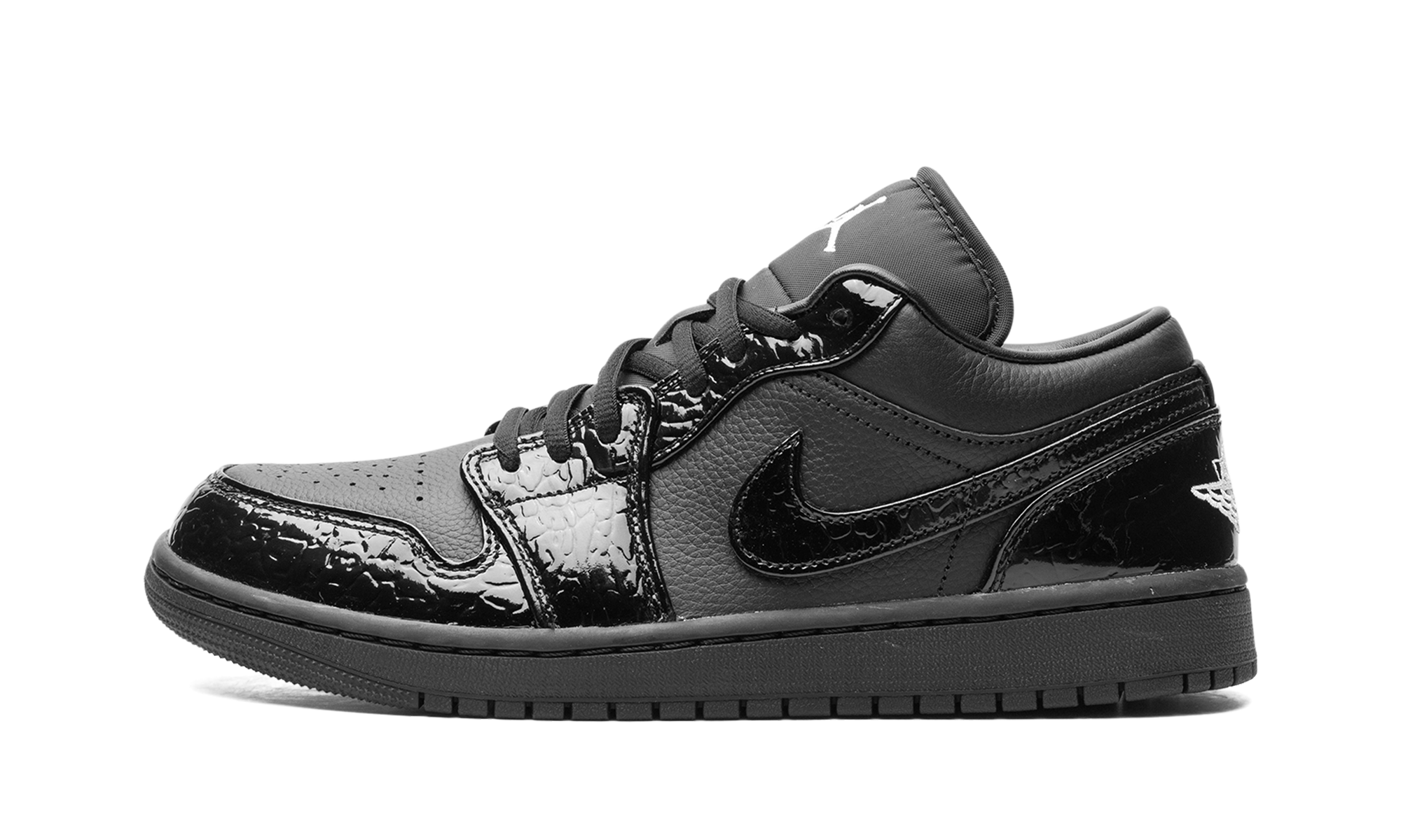 Air Jordan 1 WMNS "Black Croc" HJ7743 010