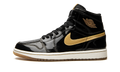 Air Jordan 1 Retro High OG "Black/Metallic Gold" 555088 019