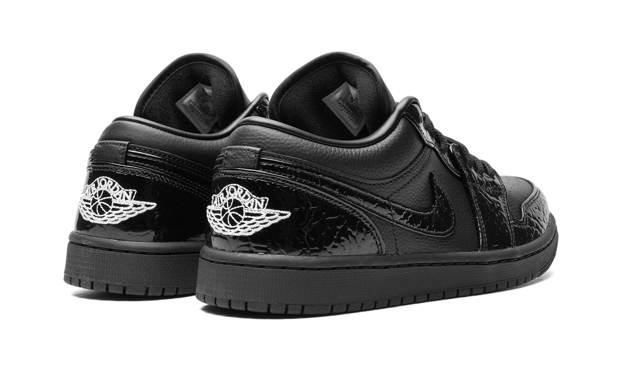 Air Jordan 1 WMNS "Black Croc" HJ7743 010